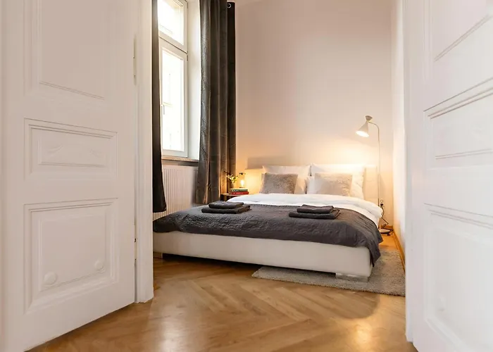 Na Granicy 6 דירה *